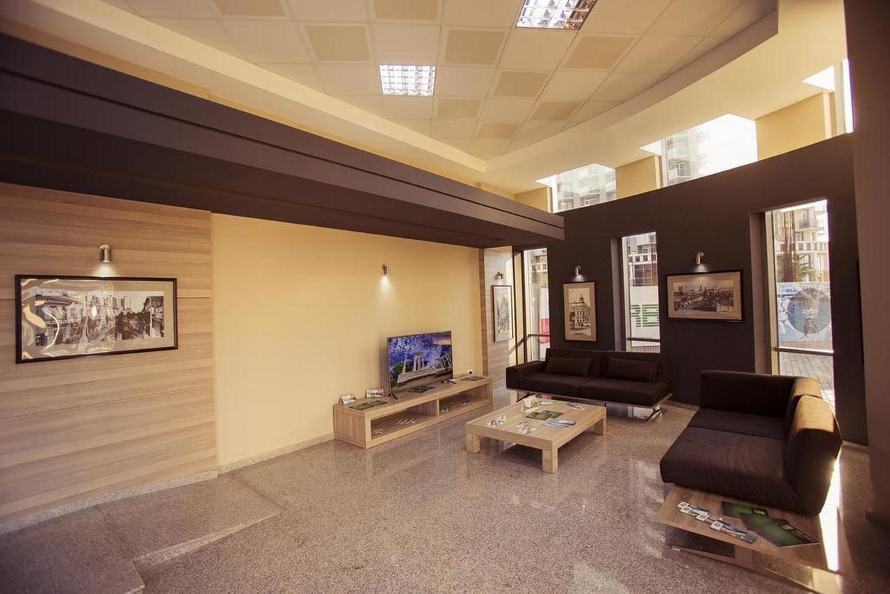 Aparthotel Selfie Batumi Exterior photo