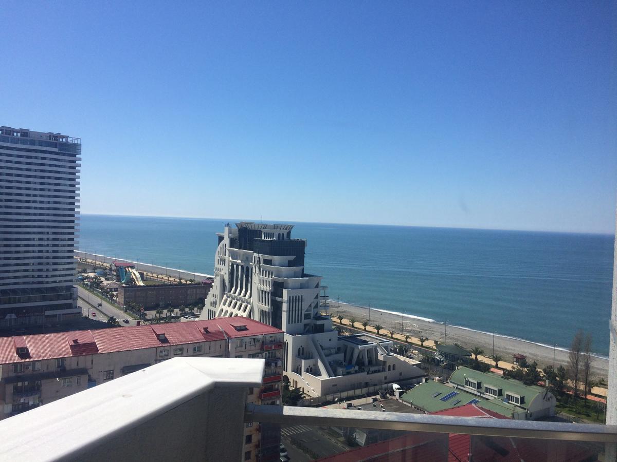 Aparthotel Selfie Batumi Exterior photo