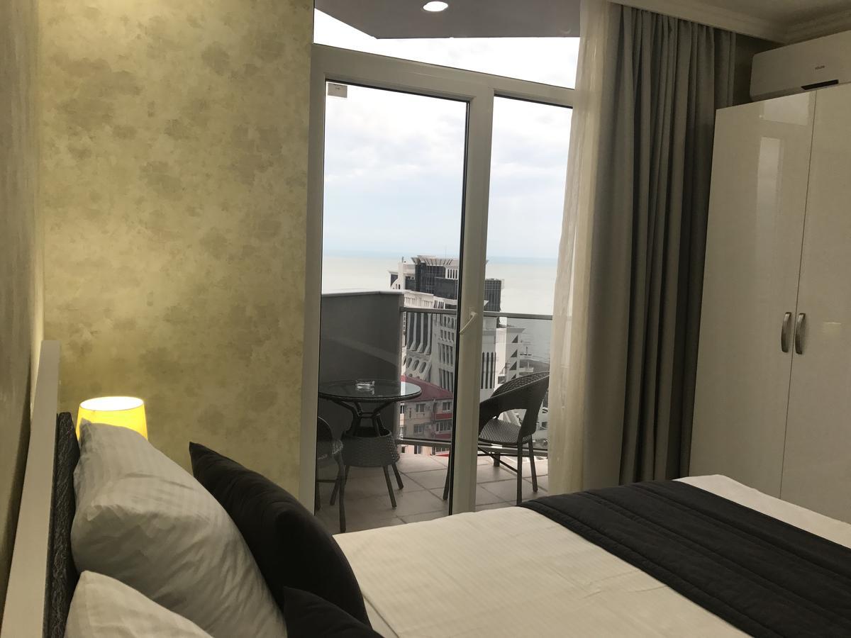 Aparthotel Selfie Batumi Exterior photo